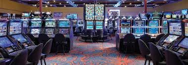 39jl com live casino dealer table streamed on mobile for Filipino players